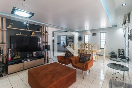 Sala de casa para alugar com 4 quartos, 420m² em Vila Aurea, Poá