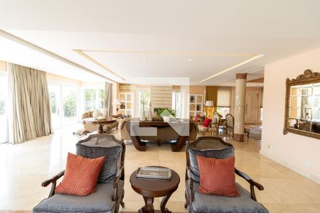 Sala 1 de casa de condomínio para alugar com 7 quartos, 940m² em Cavalhada, Porto Alegre