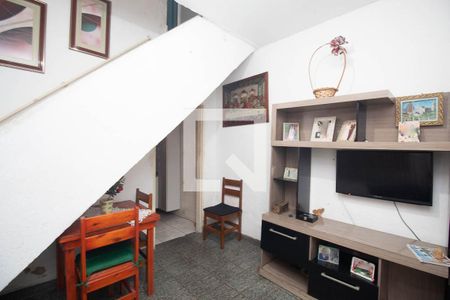 Sala de casa para alugar com 4 quartos, 300m² em Vila Nova Carolina, São Paulo