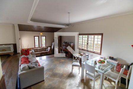 Sala de casa para alugar com 5 quartos, 800m² em Badu, Niterói