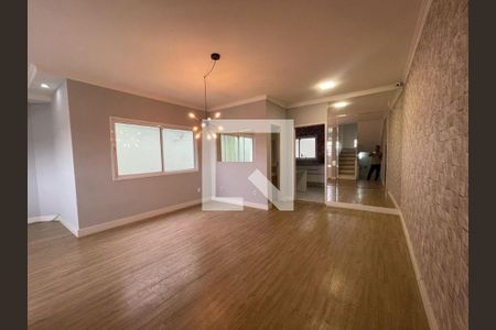 Casa à venda com 3 quartos, 190m² em Vila Marari, São Paulo