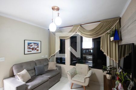 Sala de casa à venda com 4 quartos, 140m² em Vila Nova Galvão, São Paulo