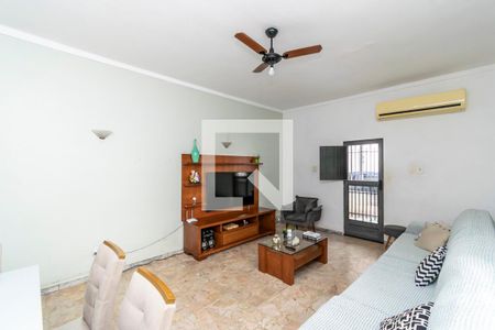 Sala de casa à venda com 4 quartos, 100m² em Cordovil, Rio de Janeiro