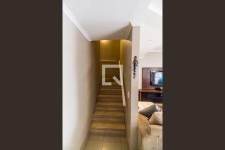 Escada de casa de condomínio para alugar com 4 quartos, 180m² em Residencial Dois (tambore), Santana de Parnaíba