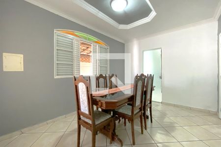 Sala de Jantar de casa à venda com 3 quartos, 240m² em Guarani, Belo Horizonte