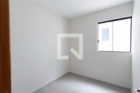 Quarto 2 de casa à venda com 3 quartos, 175m² em Parque Xangri-lá, Contagem