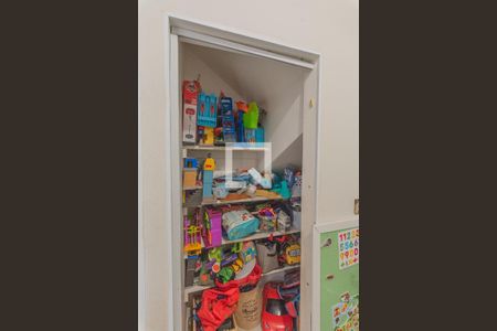 Sala de Tv de casa de condomínio à venda com 3 quartos, 230m² em Jardim Nova Europa, Campinas