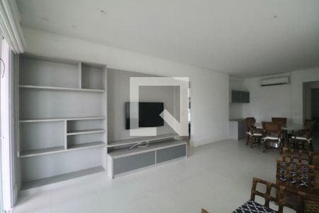 Sala de apartamento para alugar com 3 quartos, 174m² em Jardim Virginia, Guarujá