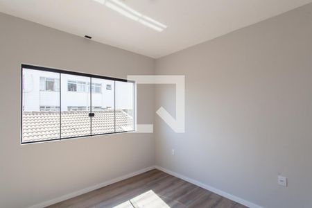 Quarto 2 de casa à venda com 4 quartos, 261m² em Heliópolis, Belo Horizonte