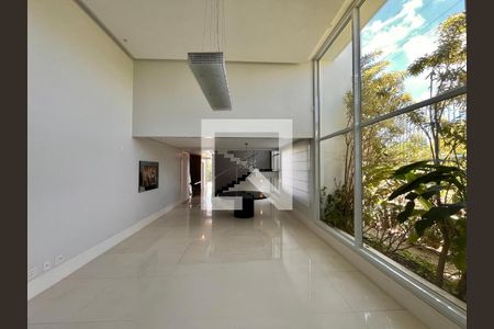 Sala de casa à venda com 4 quartos, 435m² em Residencial Parque das Araucárias, Campinas