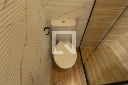 Banheiro de kitnet/studio para alugar com 1 quarto, 28m² em Vila Carvalho, Sorocaba