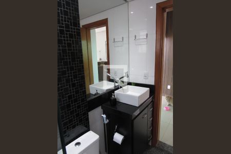 Banheiro Social de apartamento à venda com 3 quartos, 158m² em Ana Lúcia, Belo Horizonte