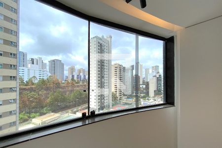 Sala de apartamento para alugar com 2 quartos, 170m² em Belvedere, Belo Horizonte