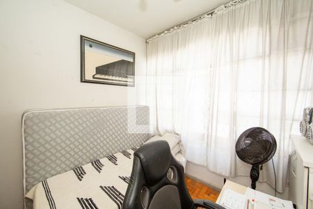 Quarto de apartamento à venda com 4 quartos, 220m² em Alto Barroca, Belo Horizonte