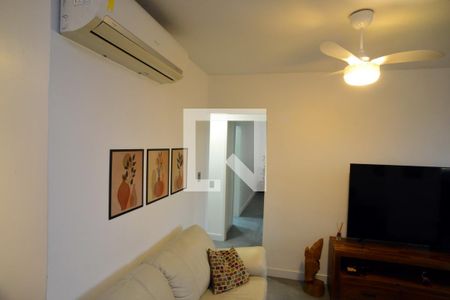 Sala de apartamento para alugar com 2 quartos, 80m² em Barra da Tijuca, Rio de Janeiro