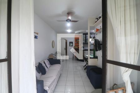 Sala de apartamento para alugar com 3 quartos, 75m² em Jardim Ana Maria, Guarujá