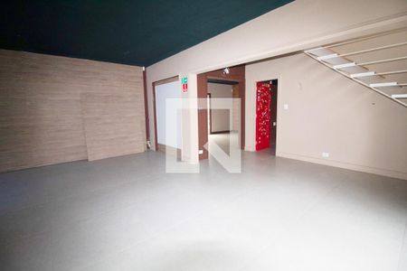 Sala de casa para alugar com 4 quartos, 330m² em Sumaré, São Paulo