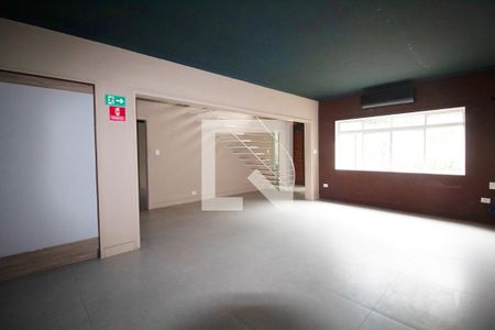 Sala de casa para alugar com 4 quartos, 330m² em Sumaré, São Paulo