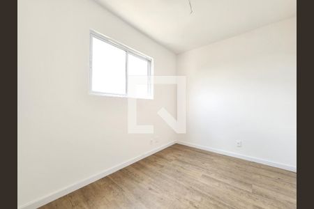 Quarto 2 de apartamento à venda com 2 quartos, 59m² em Vila Amaral, Belo Horizonte