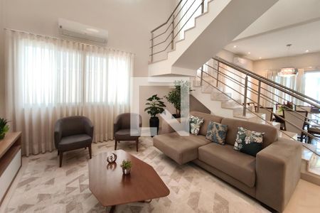 Sala de TV de casa de condomínio à venda com 4 quartos, 268m² em Swiss Park, Campinas