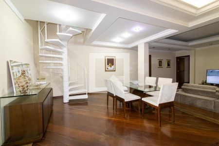 Sala de casa de condomínio à venda com 3 quartos, 402m² em Joaquim Egídio, Campinas
