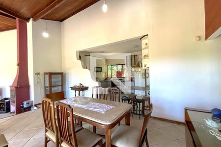 Sala de casa de condomínio à venda com 4 quartos, 180m² em Passárgada, Nova Lima