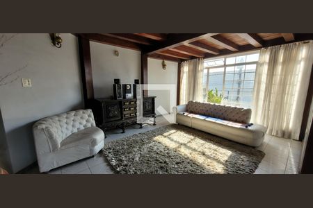 Sala de casa para alugar com 4 quartos, 360m² em Filadélfia, Betim