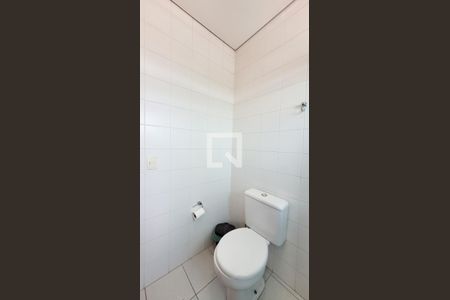 Banheiro de apartamento à venda com 2 quartos, 57m² em Vila Guararapes, Campinas