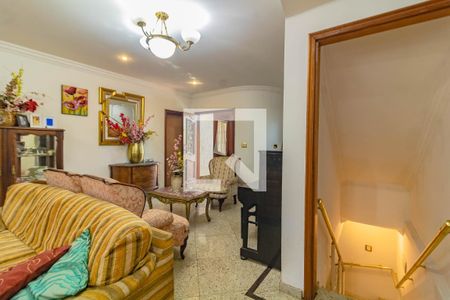 Casa para alugar com 4 quartos, 600m² em Cidade Vargas, São Paulo