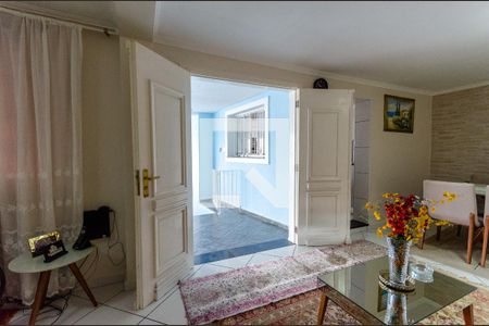 Sala de casa à venda com 3 quartos, 450m² em Vila Cavaton, São Paulo