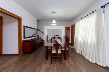 Sala de casa para alugar com 5 quartos, 270m² em Jardim Petropolis, São Paulo