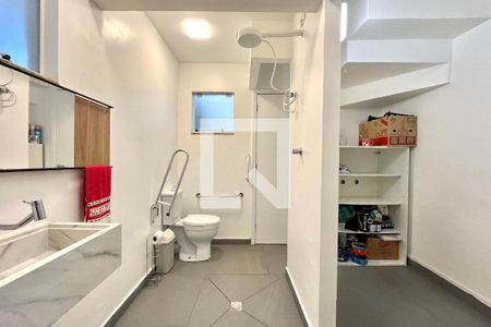 Banheiro Social de casa de condomínio para alugar com 4 quartos, 200m² em Parque Jabaquara, São Paulo
