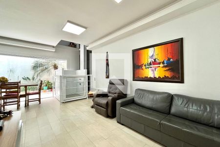 Sala de casa de condomínio para alugar com 4 quartos, 200m² em Parque Jabaquara, São Paulo