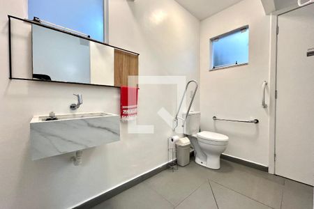 Banheiro Social de casa de condomínio para alugar com 4 quartos, 200m² em Parque Jabaquara, São Paulo