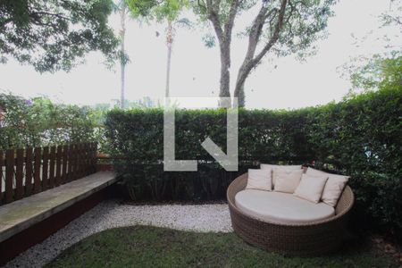 Casa de Condomínio à venda com 3 quartos, 220m² em Vila Tramontano, São Paulo