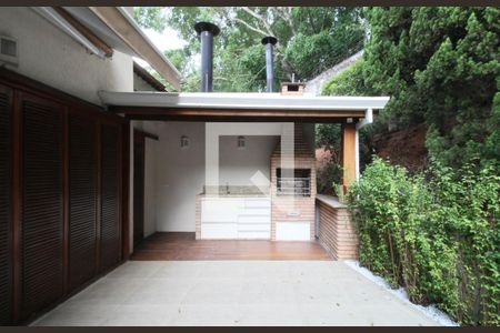 Casa de Condomínio à venda com 3 quartos, 220m² em Vila Tramontano, São Paulo