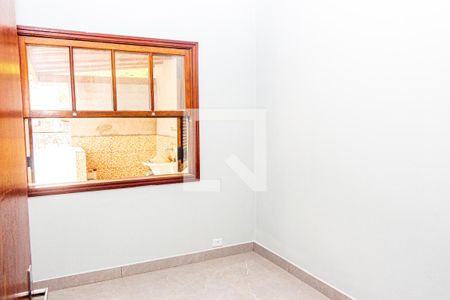 Quarto de casa para alugar com 1 quarto, 600m² em Alves de Lima, São Paulo