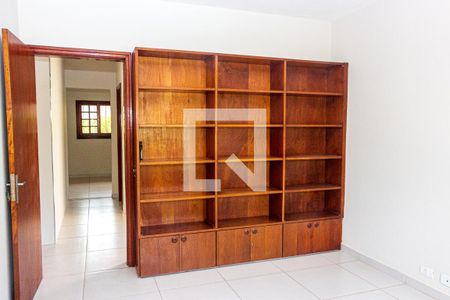 Quarto 1 de casa à venda com 3 quartos, 570m² em Parque Guarapiranga, São Paulo