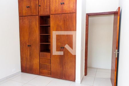 Quarto 2 de casa à venda com 3 quartos, 570m² em Parque Guarapiranga, São Paulo