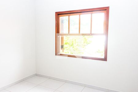 Quarto 2 de casa à venda com 3 quartos, 570m² em Parque Guarapiranga, São Paulo