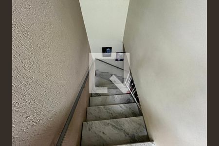 Corredor de casa à venda com 4 quartos, 180m² em Carandiru, São Paulo