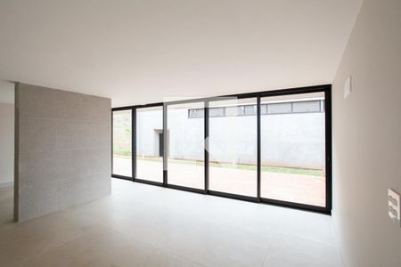 Sala de Jantar de casa de condomínio à venda com 3 quartos, 315m² em Garças, Belo Horizonte