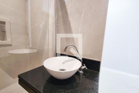 Banheiro de kitnet/studio à venda com 1 quarto, 43m² em Lapa, Rio de Janeiro