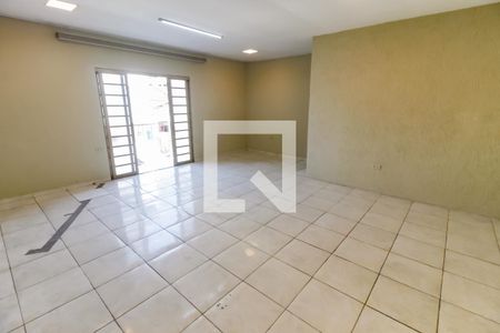 Sala 3 de casa para alugar com 2 quartos, 120m² em Parque Santos Dumont, Taboão da Serra