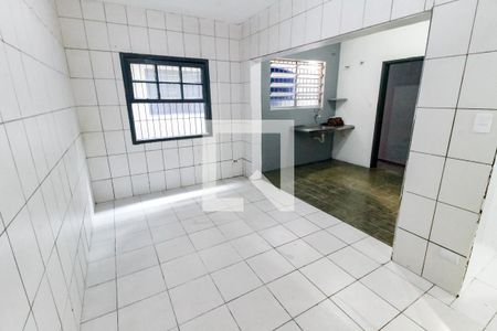 Sala 2 de casa para alugar com 2 quartos, 120m² em Parque Santos Dumont, Taboão da Serra