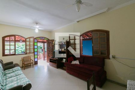 Casa à venda com 3 quartos, 300m² em Planalto, Belo Horizonte