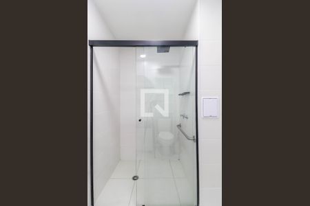 Banheiro de kitnet/studio à venda com 1 quarto, 27m² em Campo Belo, São Paulo
