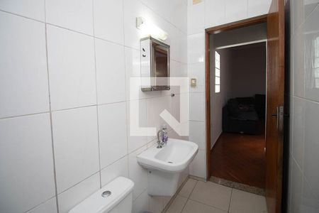 Banheiro casa 1 de casa à venda com 5 quartos, 240m² em Parque Vitoria, São Paulo