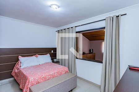 Suite de casa à venda com 5 quartos, 270m² em Vila Bonilha, São Paulo