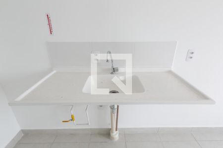 Sala / Cozinha de apartamento para alugar com 2 quartos, 35m² em Vila Carmosina, São Paulo